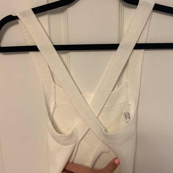 Aritzia Crossback Top - Picture 2 of 2